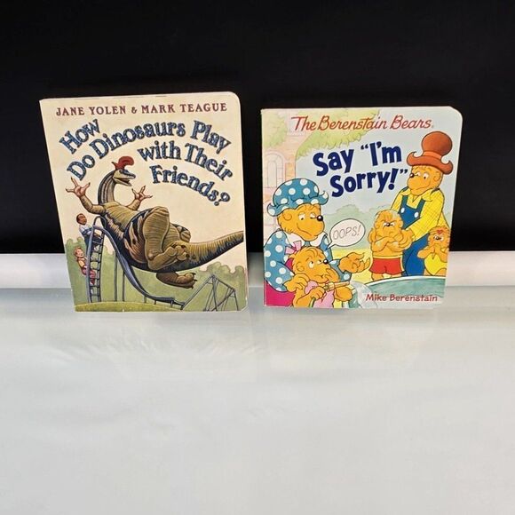 2 Board Books How Do Dinosaurs Play with Their Friends/The Berenstain Bears - Picture 1 of 10